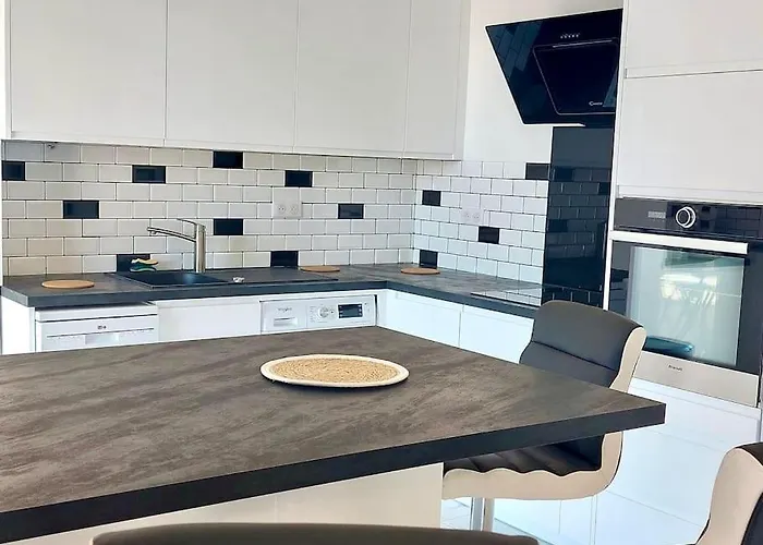 Apartment Grand T2 A 5min De La *