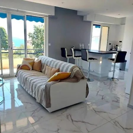 Apartment Grand T2 A 5min De La